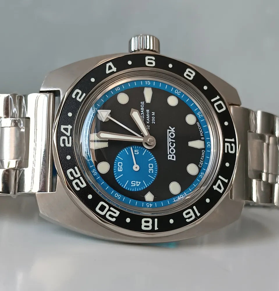 Montre Vostok Amphibia 17034B GMT Batman 