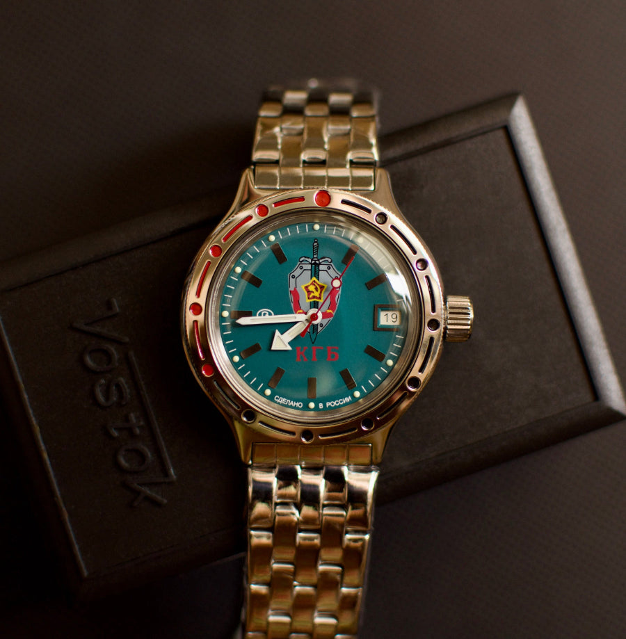 ソ連軍時計KGBボストークVostok Amphibia手巻き時計200m防水 Amazon.com: Vostok | Men's KGB USSR State Security Committee