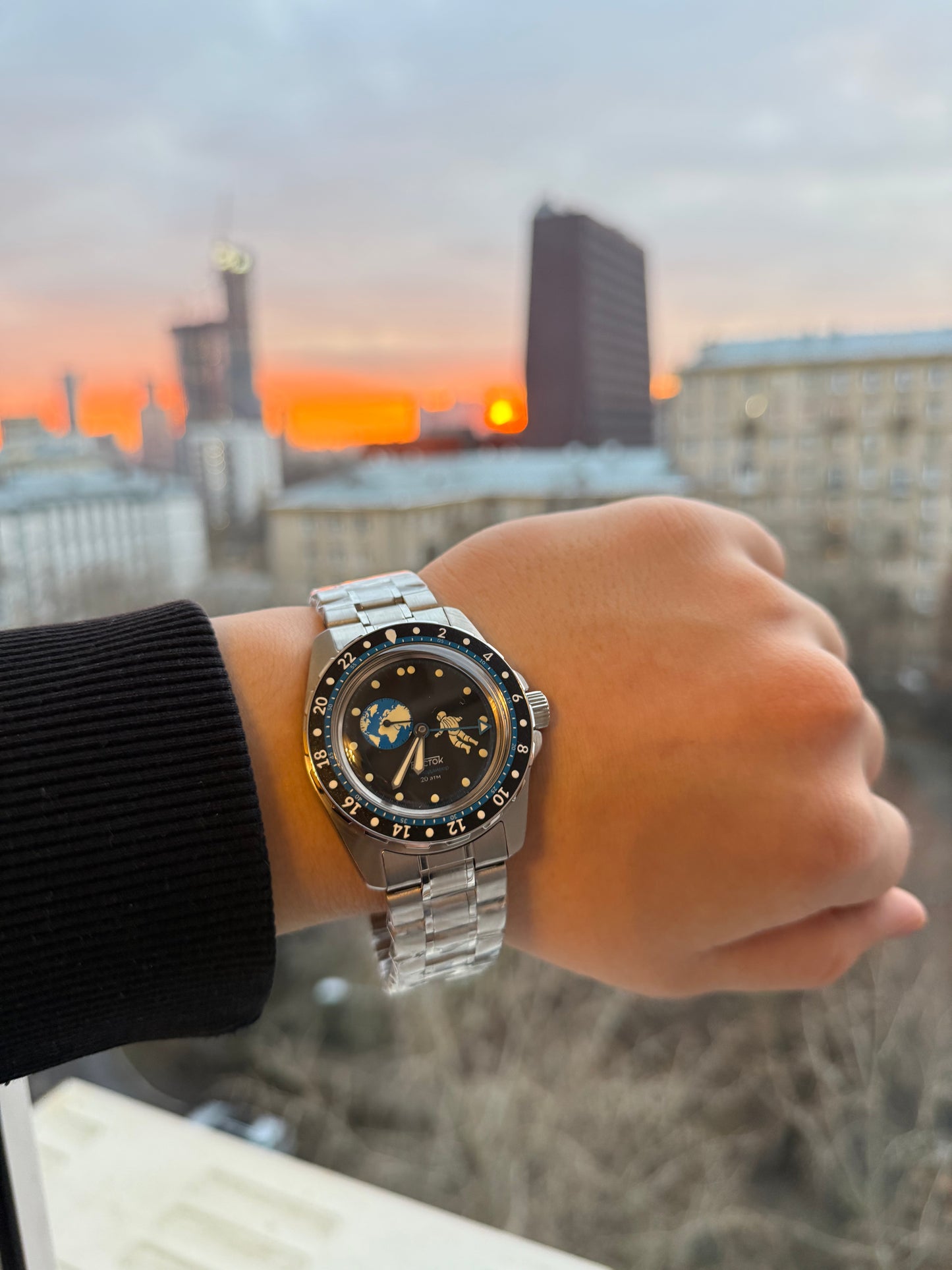 Vostok Amphibia 14032G Luna Dude (Earth) Watch | Scubadudestore