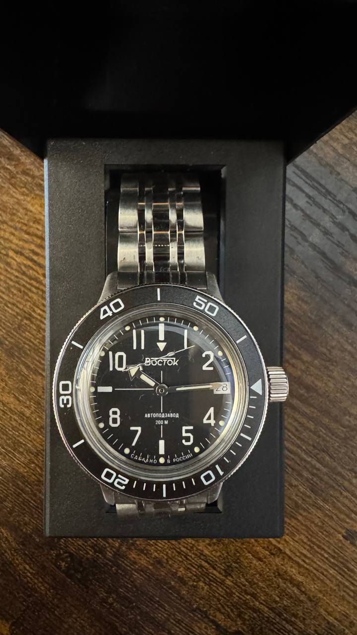 Vostok Amphibia 720073 Antarctica Watch For Parts or Repair