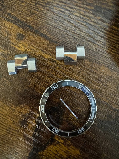 Vostok Komandirskie 650541 24-Hour Watch For Parts or Repair
