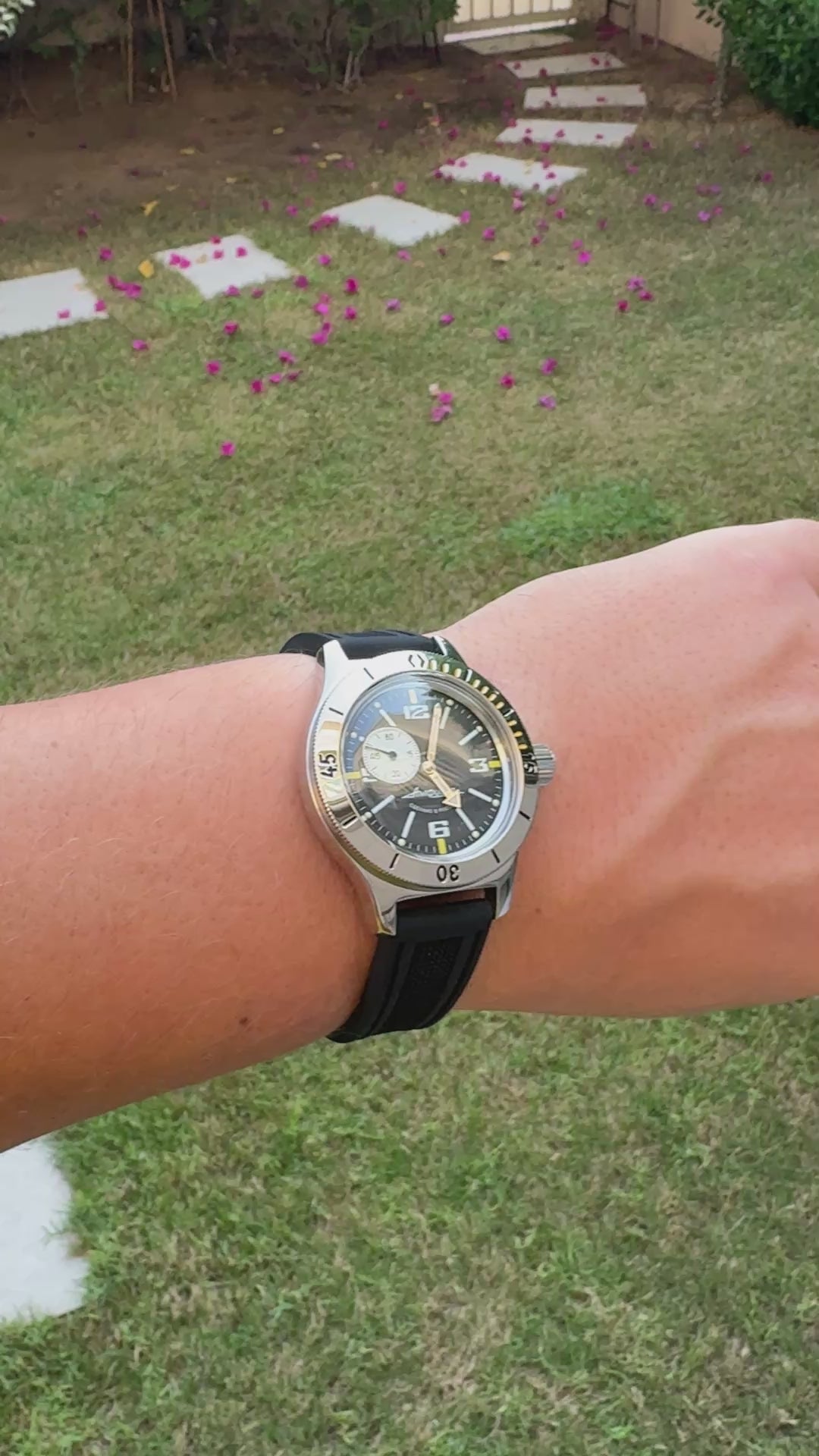 Vostok Amphibia 12073B Self-winding Watch | Scubadudestore